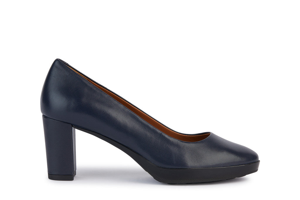 WOMAN WALK PLEASURE 60