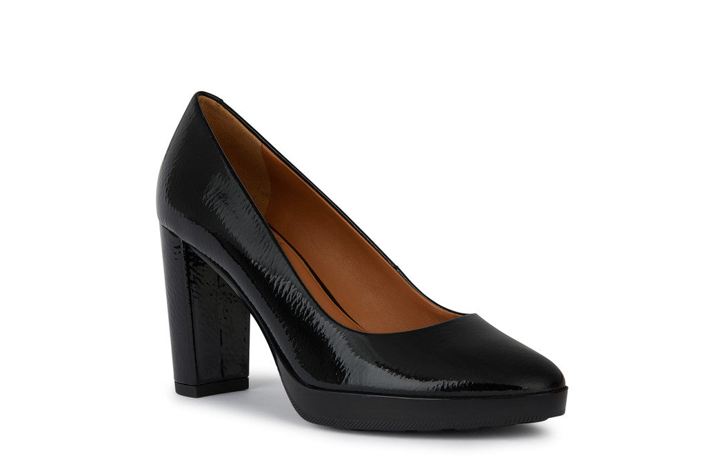 WOMAN WALK PLEASURE 85