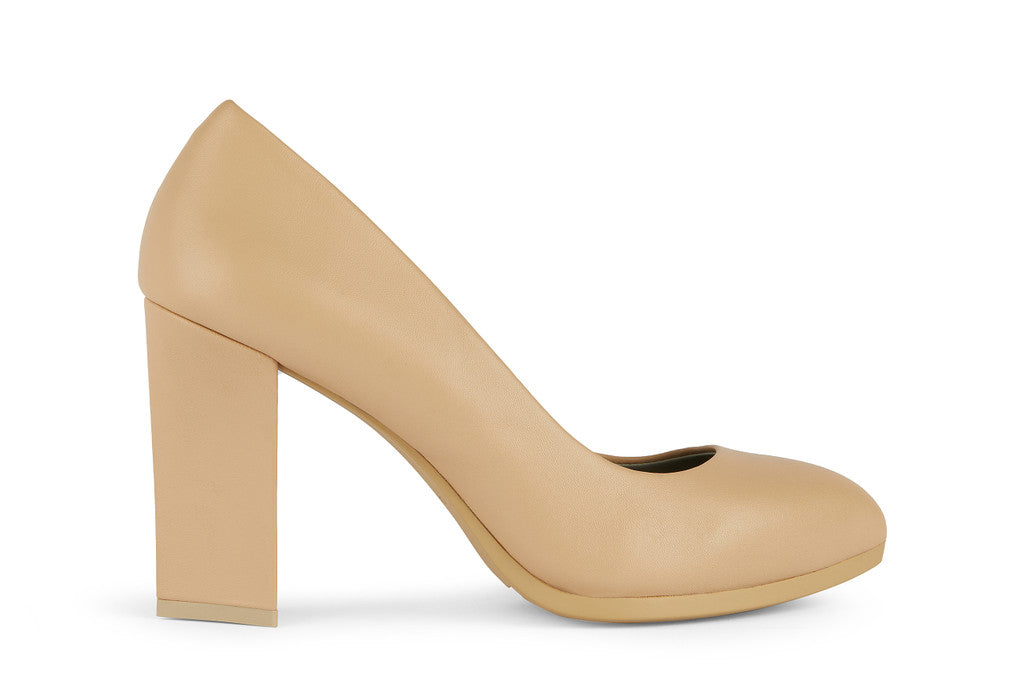 WOMAN WALK PLEASURE 90.1