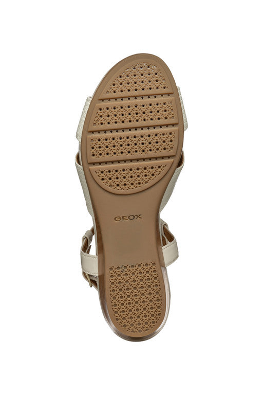 MARYKARMEN WOMAN