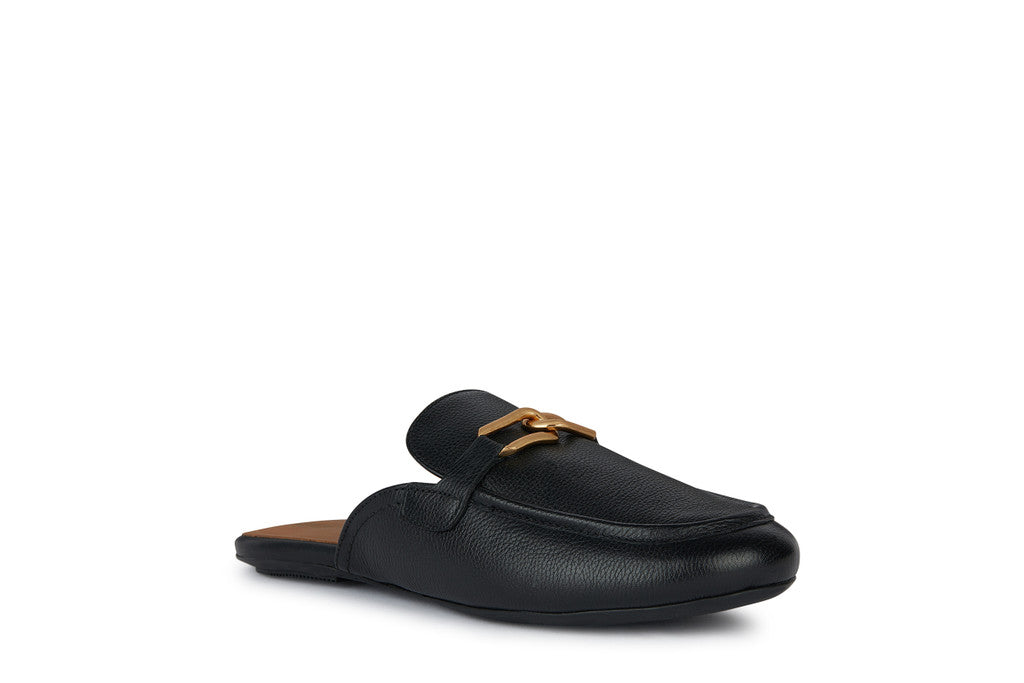 PALMARIA WOMAN